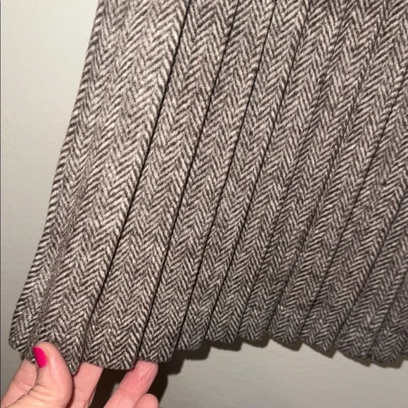 Altar’d State Elegant Brown Tweed Pleated Skirt - medium. B4 - Picture 4 of 6